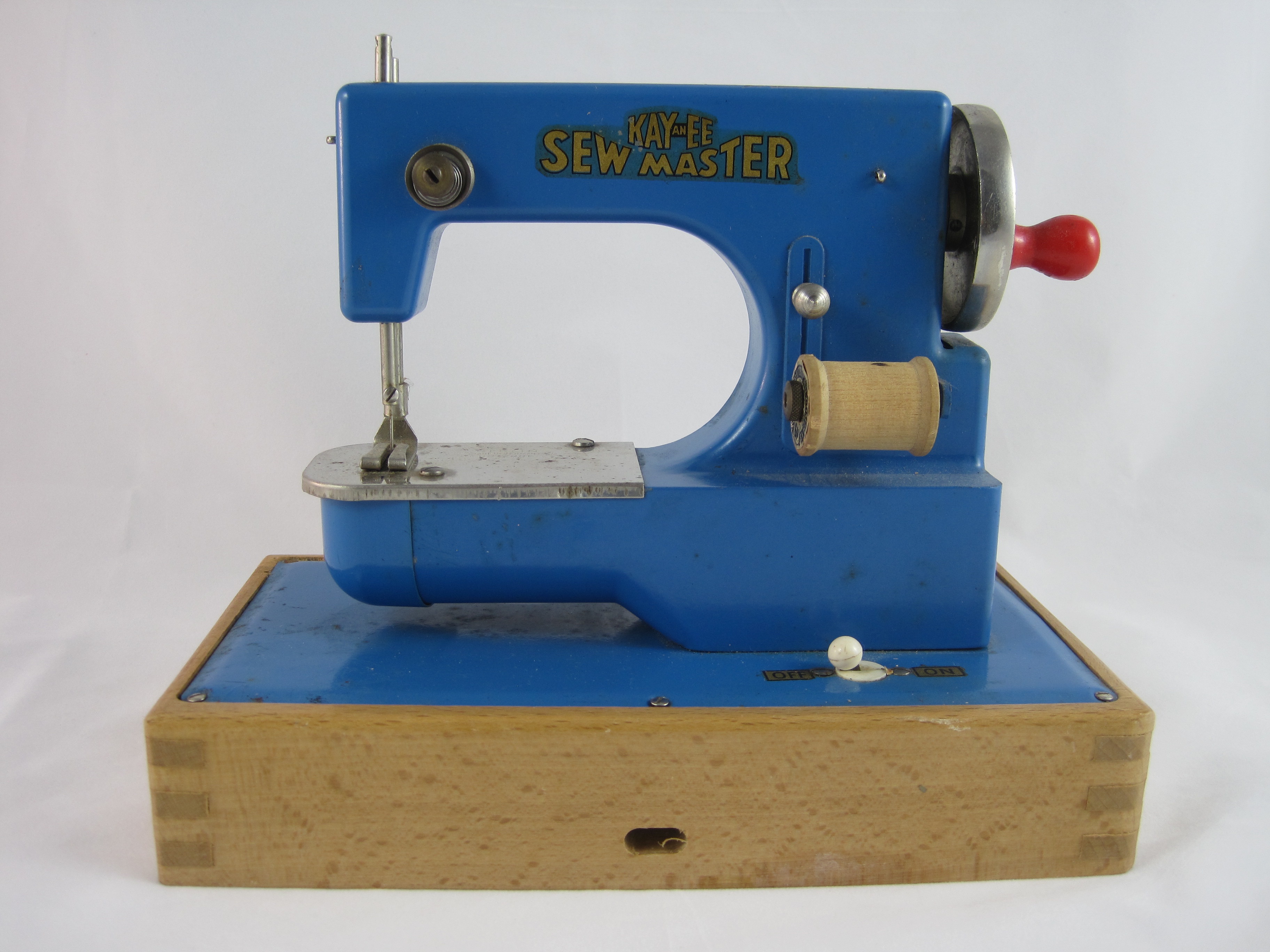 Toy Sewing Machines Page 3 ~ Kayanee Sewmaster – KatyQuilts